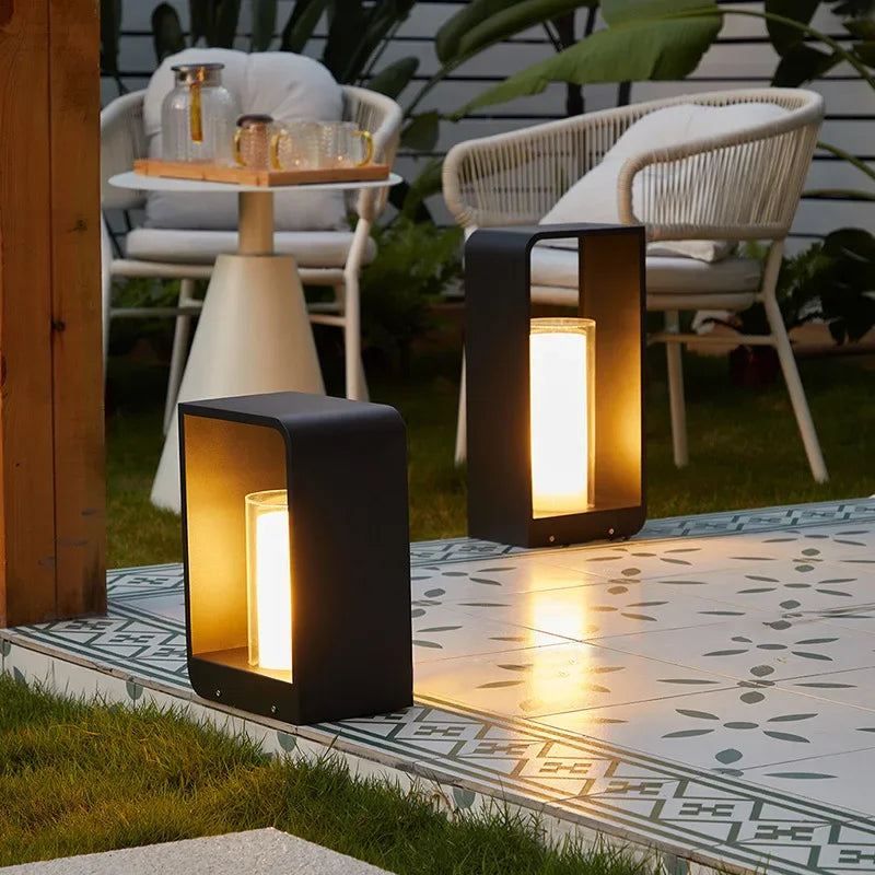 Garden Light Solar Powered LED Landscape Lamp Outdoor Waterpoof Fence Lighting Lawn Lamp for Villa Garden Courtyard Park Decorat