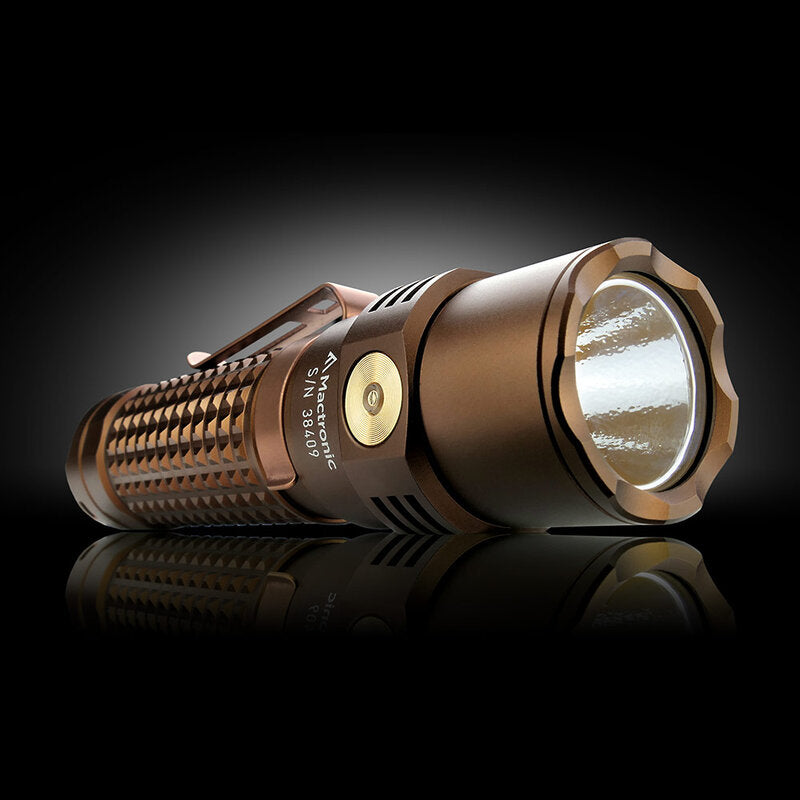 Wiederaufladbare LED-Taschenlampe Sirius T25 2500 lm Coyote Brown Mactronic THH0172