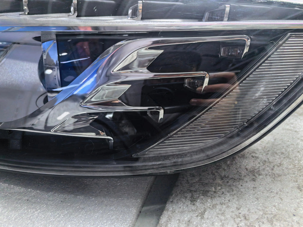 Audi Q7 Xenon-Scheinwerfer 2010–2015 mit Kurvenlicht – Original-Scheinwerfereinheit