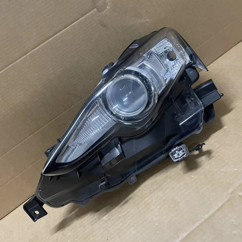 Phare Lexus IS200T / IS300T / IS350 2013-2016 – Bloc optique xénon et halogène